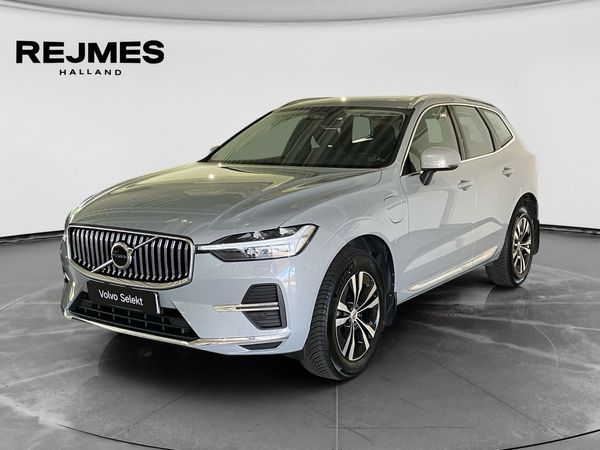 Volvo XC60 Recharge T6 II Core Edition | Dragkrok | Panorama | - 2024