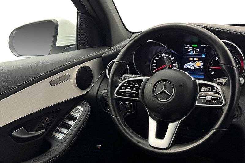 Mercedes GLC300 bild 16