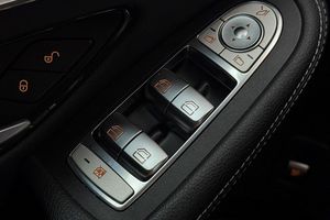 Mercedes GLC300 bild 32