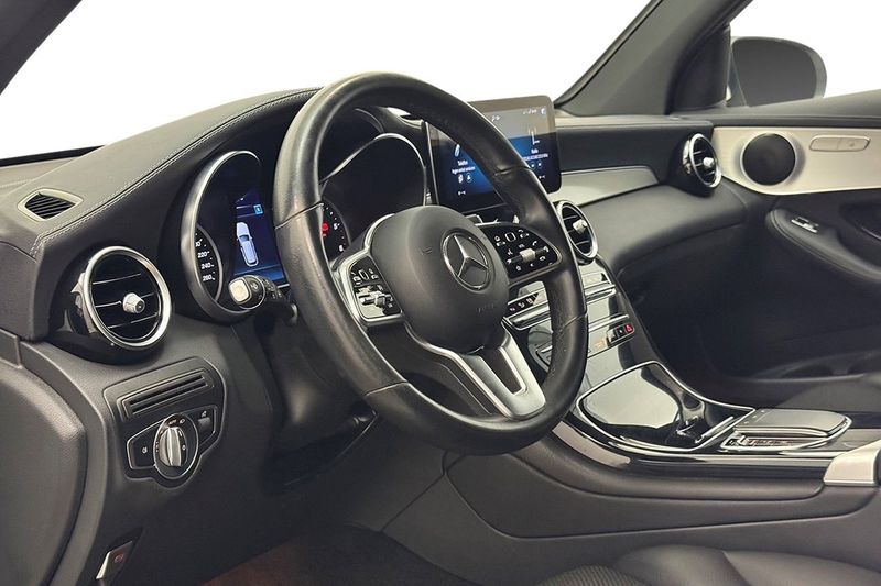 Mercedes GLC300 bild 12