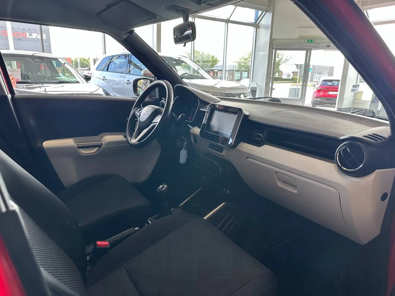 Vehicle image 9
