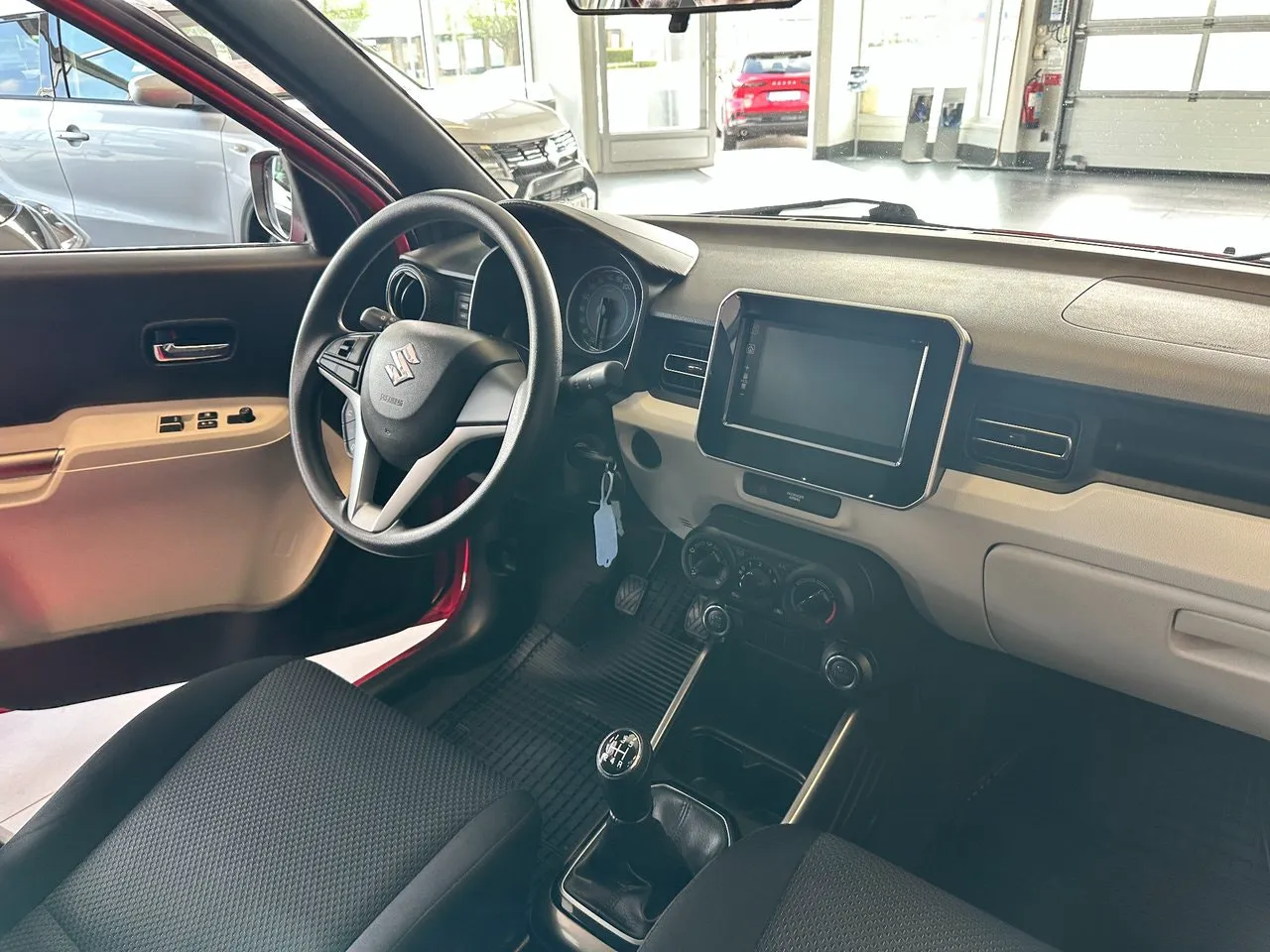 Vehicle image 11