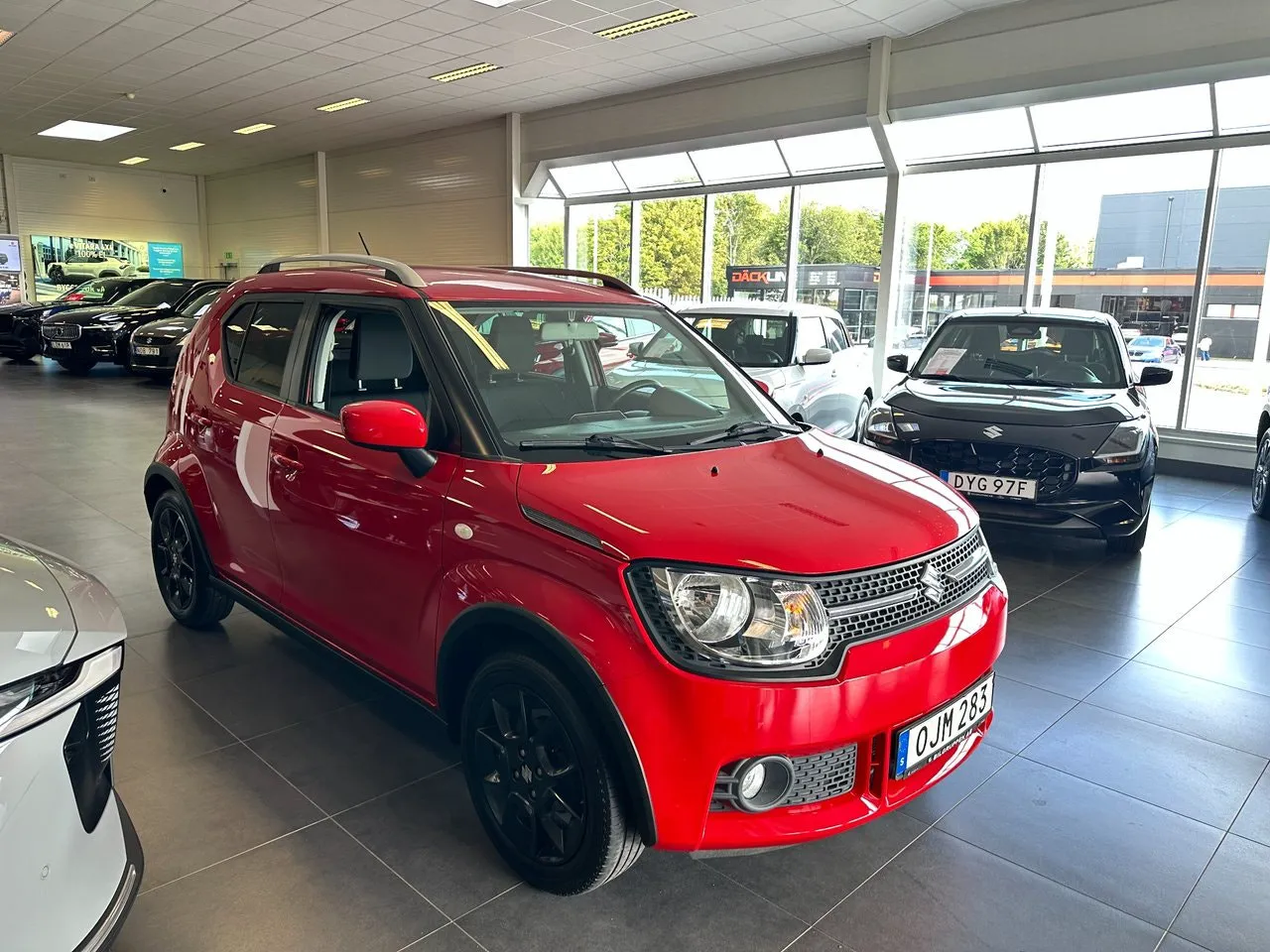 Vehicle image 3