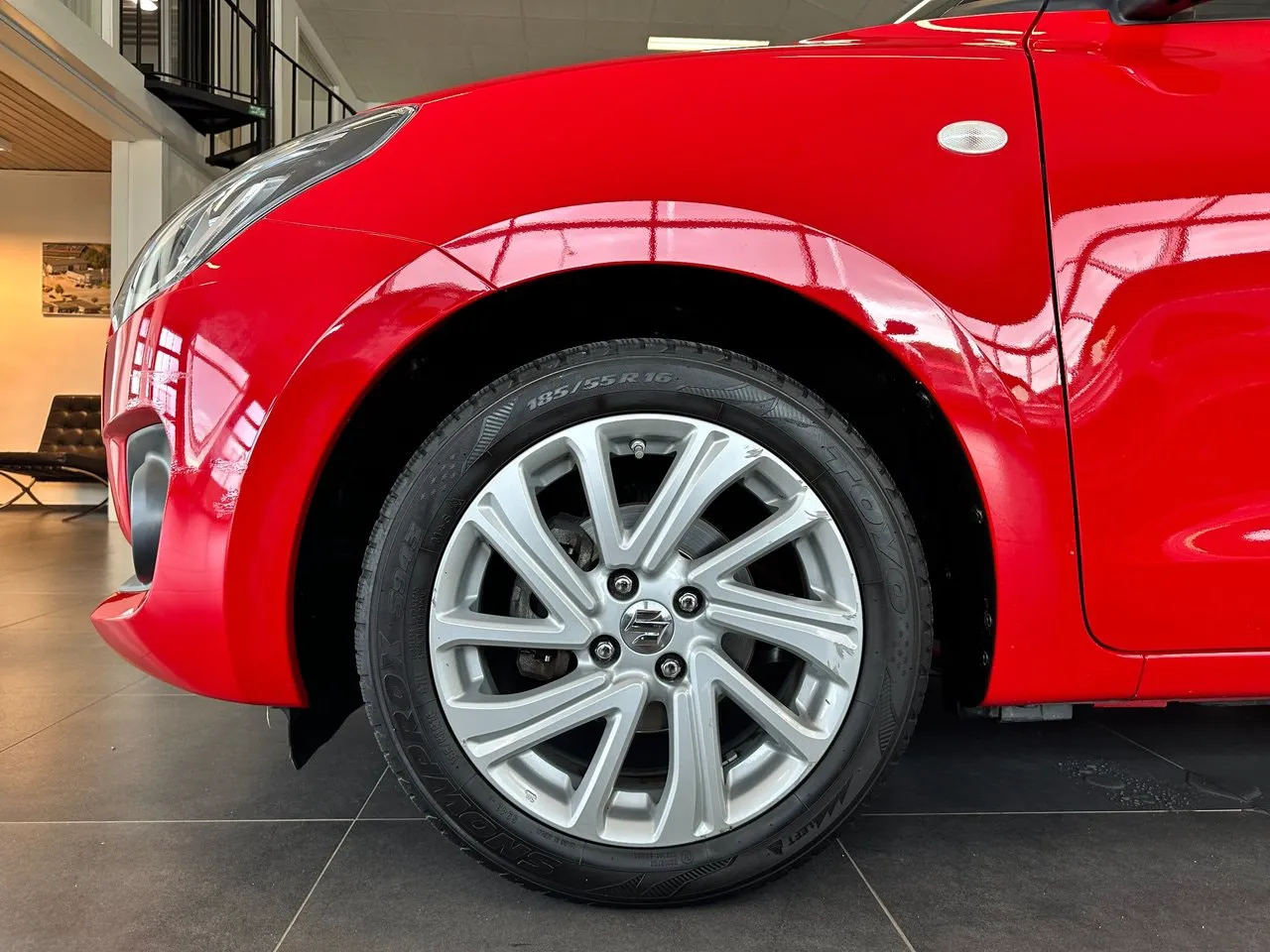 Vehicle image 5