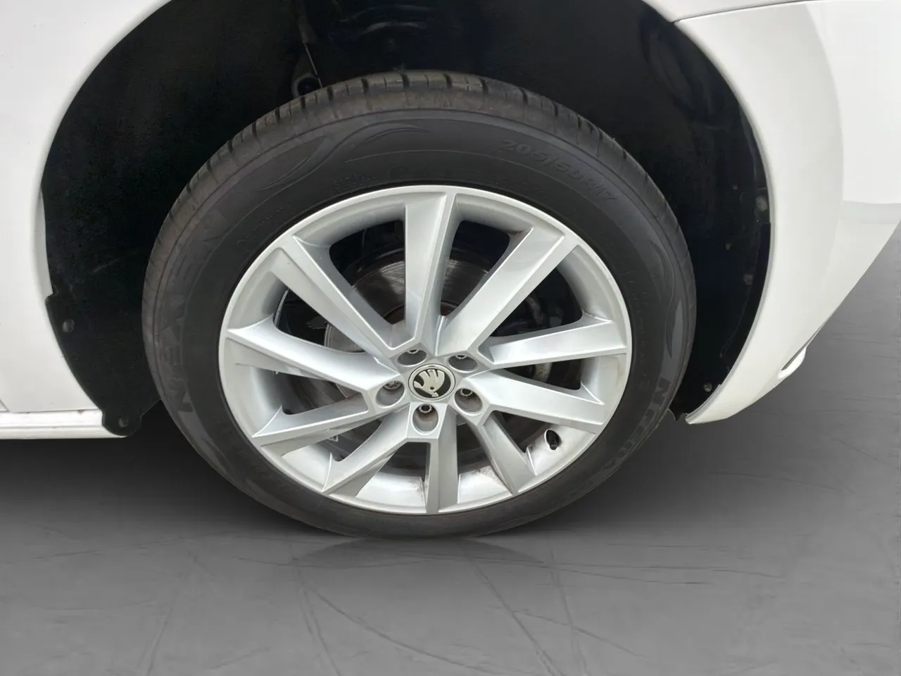 Vehicle image 31
