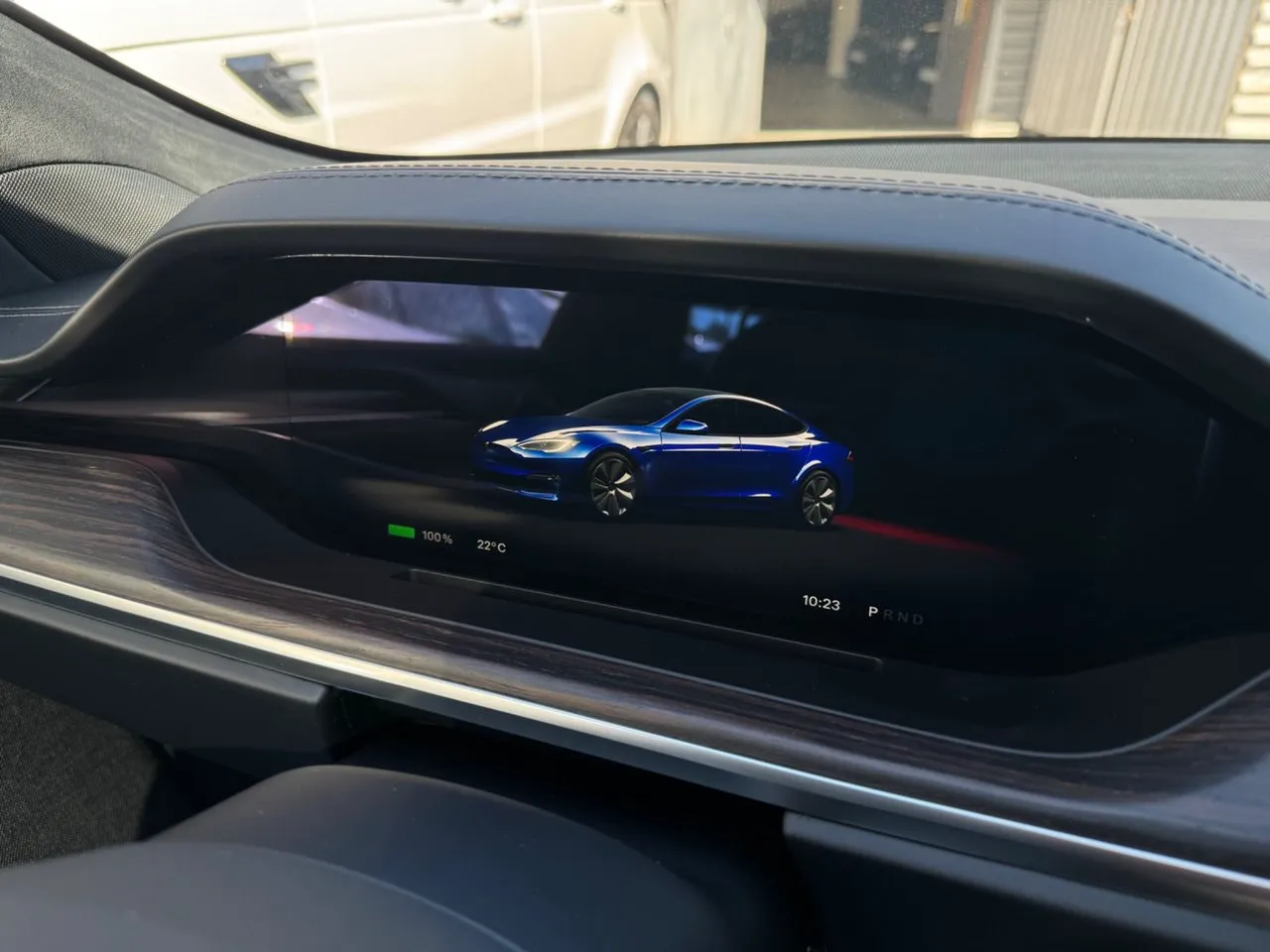 Vehicle image 25