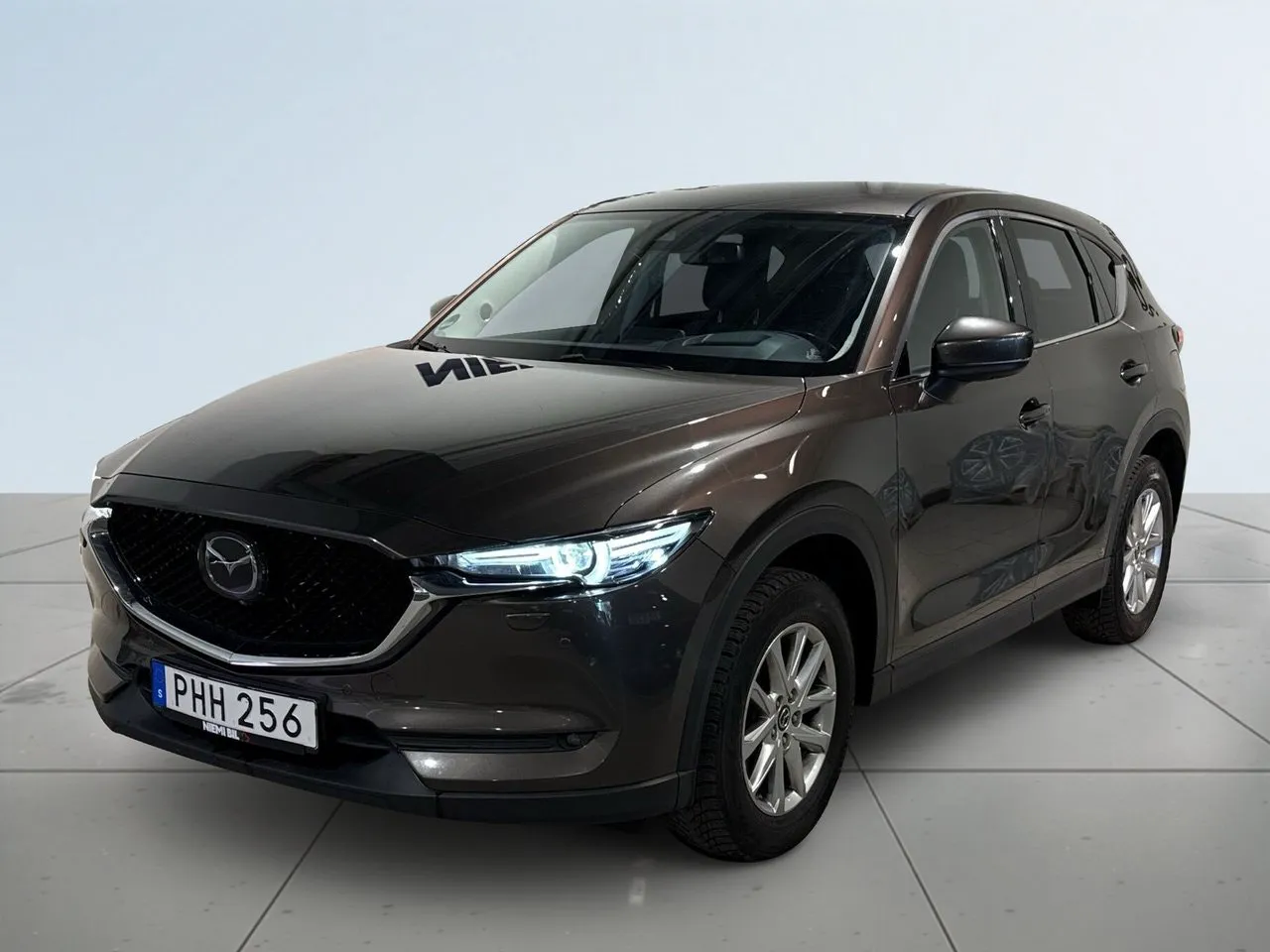 Vehicle image 15