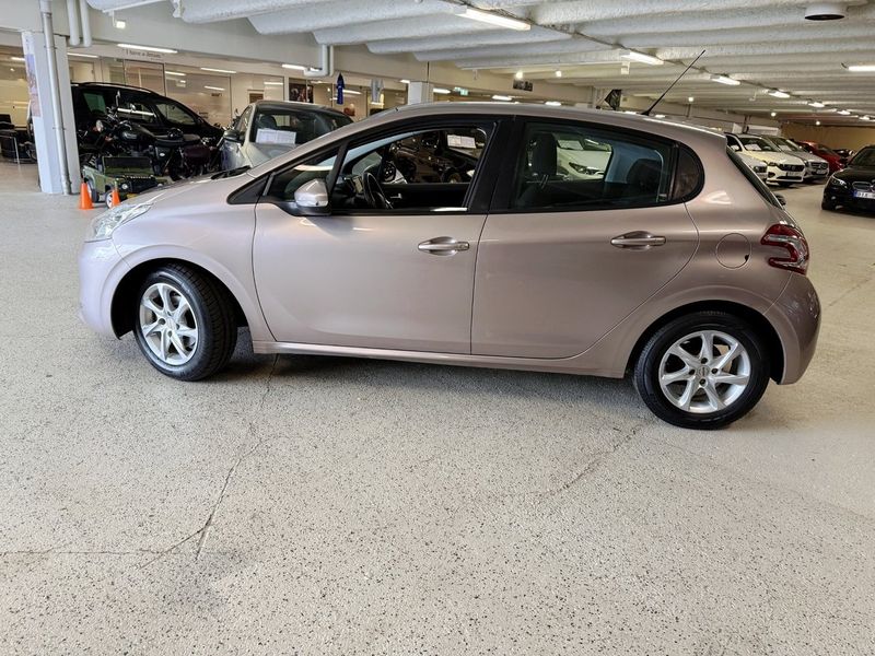 Peugeot 208 bild 6