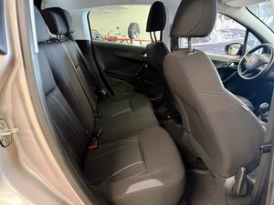 Peugeot 208 bild 11