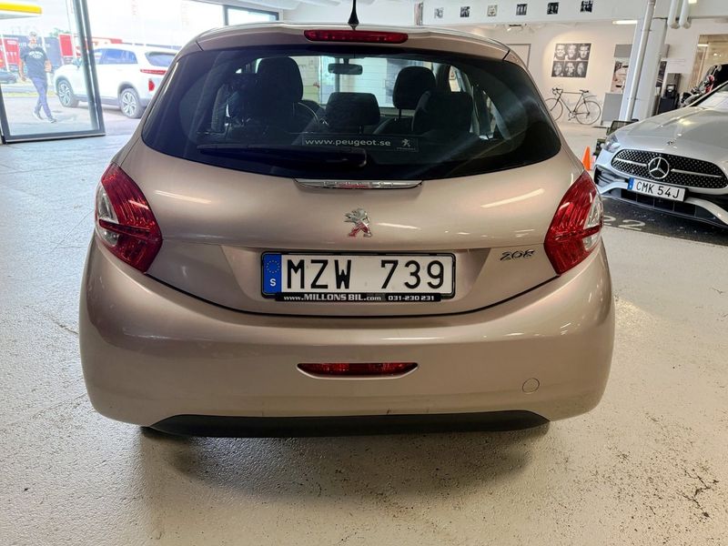 Peugeot 208 bild 8