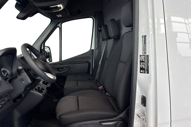 Mercedes e-Sprinter bild 12