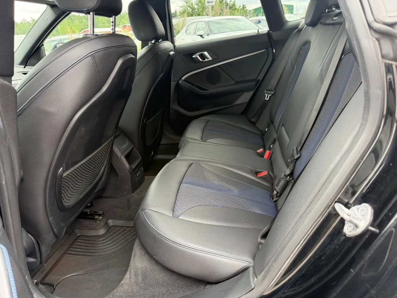 Vehicle image 21