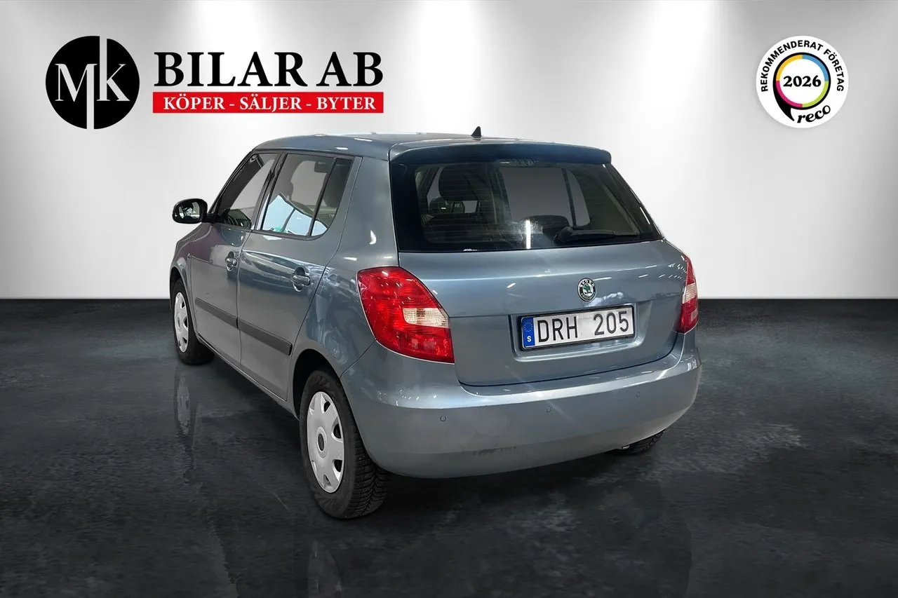 Vehicle image 5