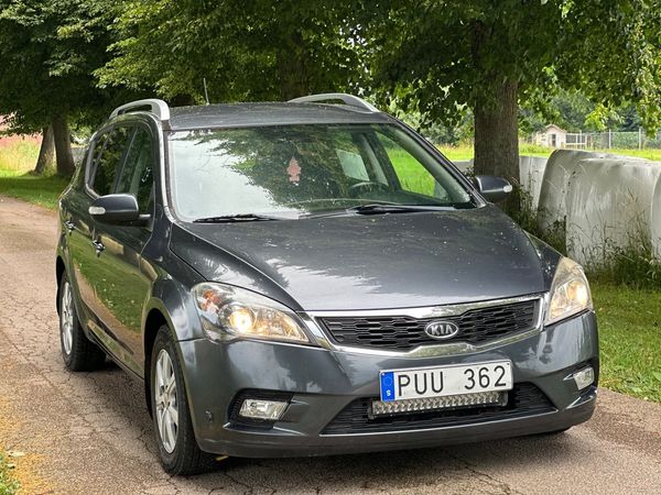 Kia Cee´d cee'd_sw 1.6 CRDi ECO Euro 5 Svenekeåld, Dragkrok, PDC. - 2011