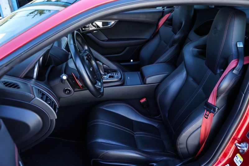 Jaguar F-Type bild 13