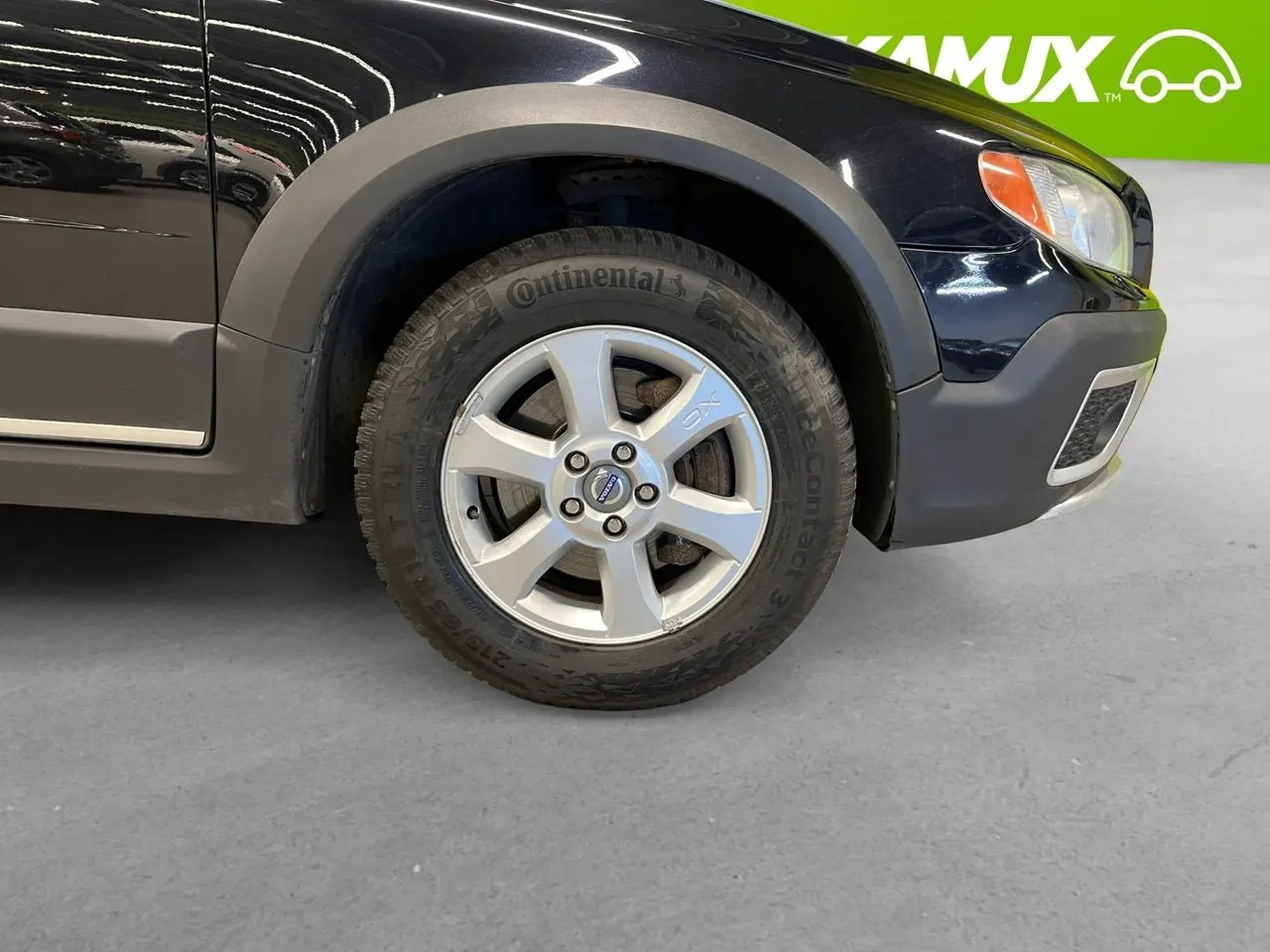Vehicle image 7