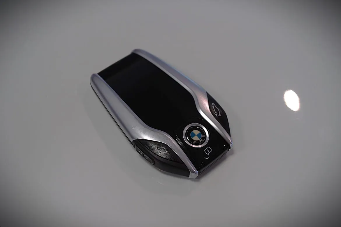 Vehicle image 32