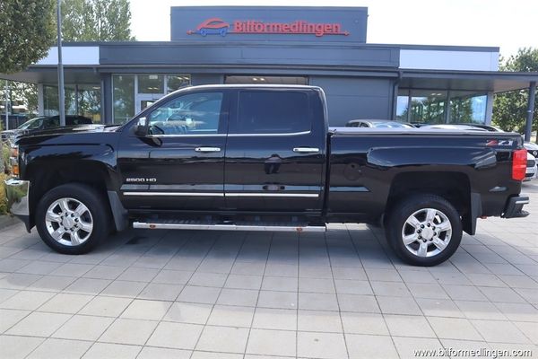 Chevrolet Silverado 6.6 V8 Duramax 4WD 2500 HD Crew Cab 451hk - 2018