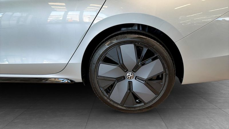 Volkswagen Passat bild 8
