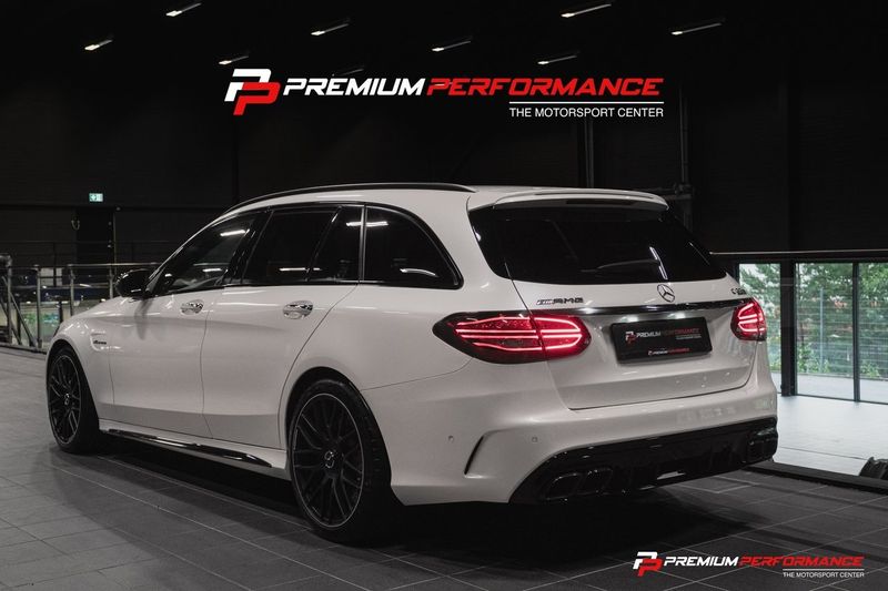 Mercedes C63 AMG bild 2