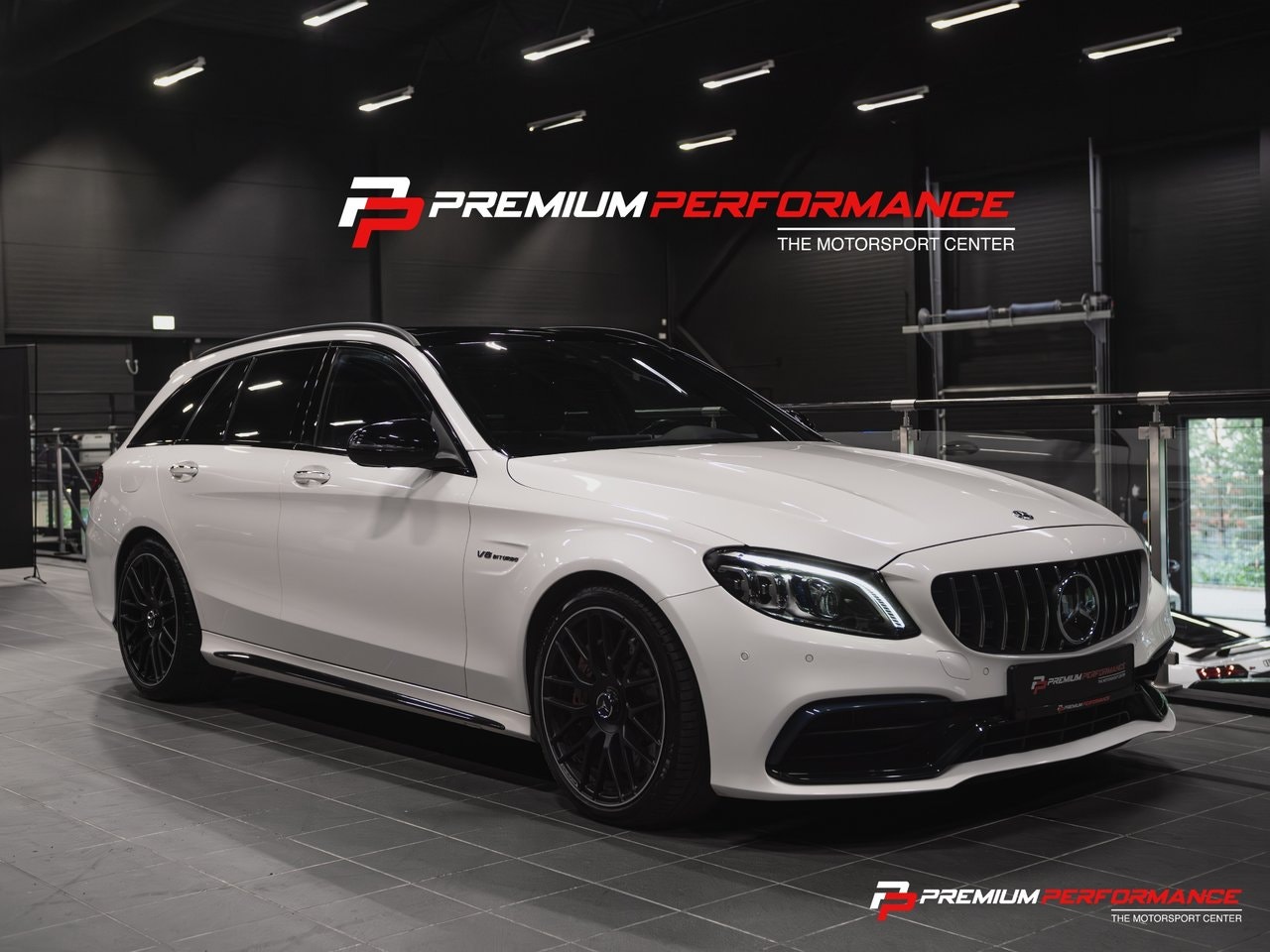 Mercedes C63 AMG