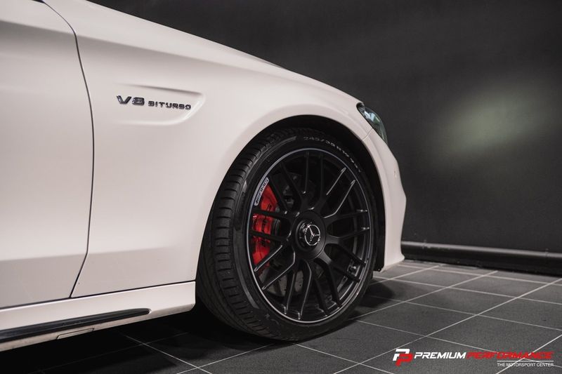 Mercedes C63 AMG bild 7