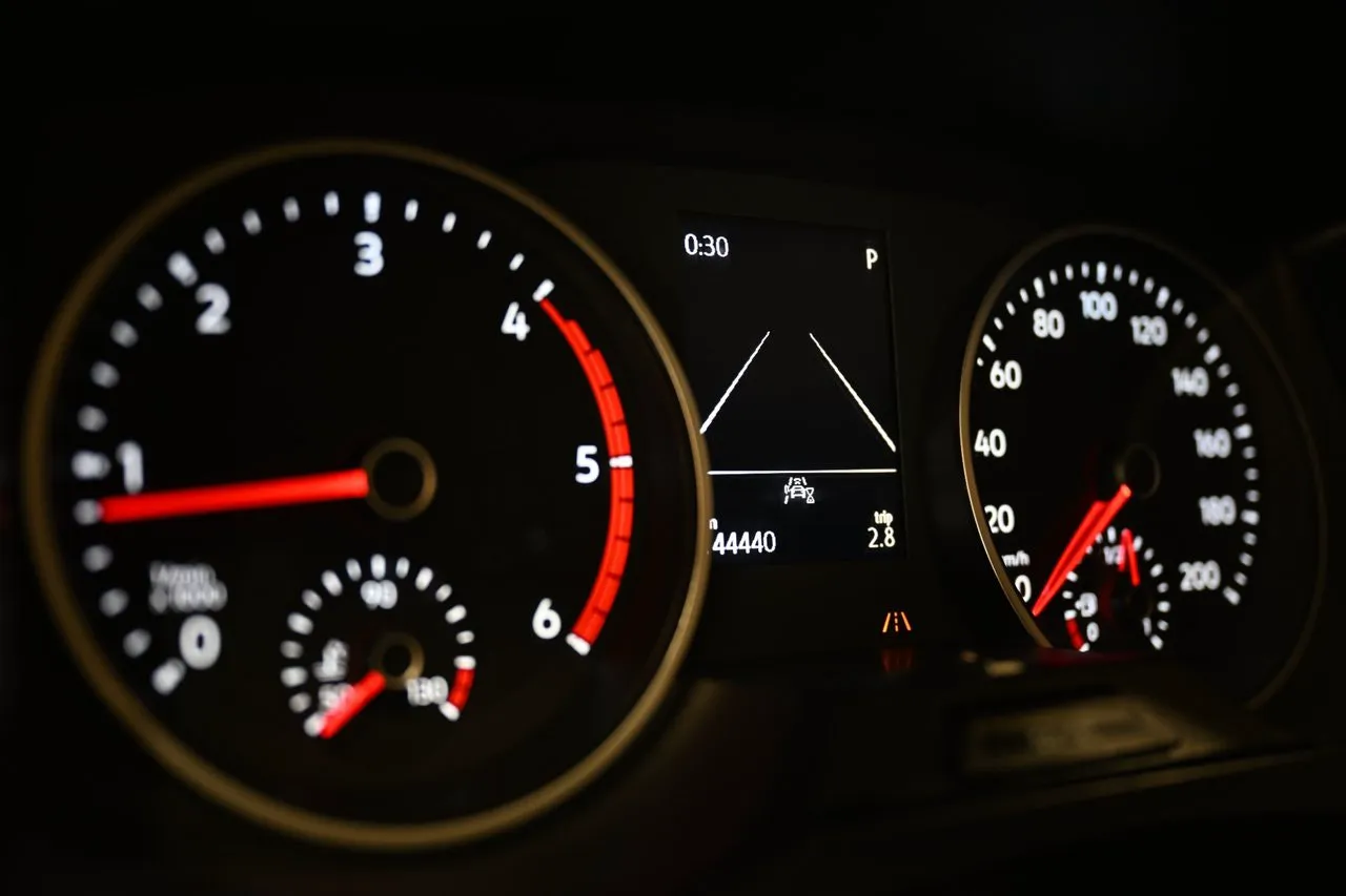Vehicle image 30
