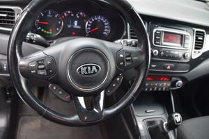 Kia Carens bild 16