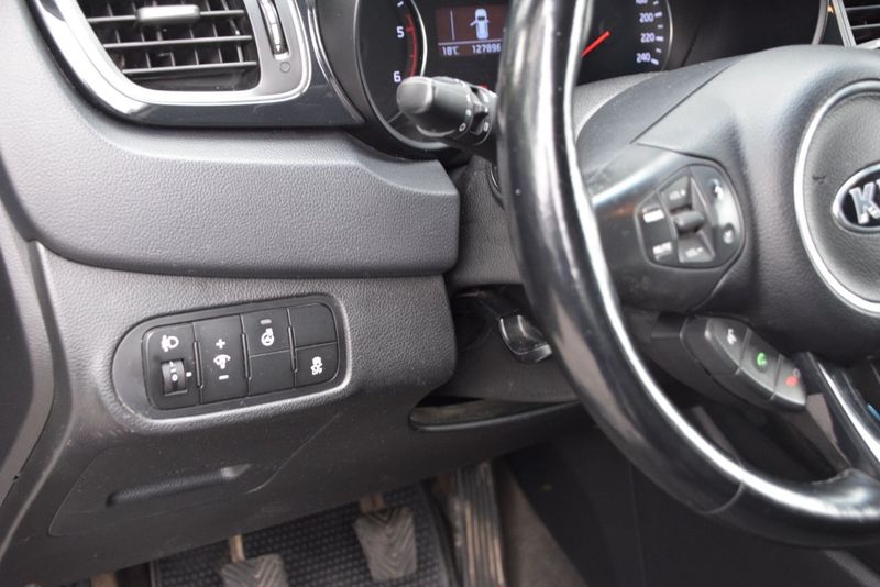 Kia Carens bild 17