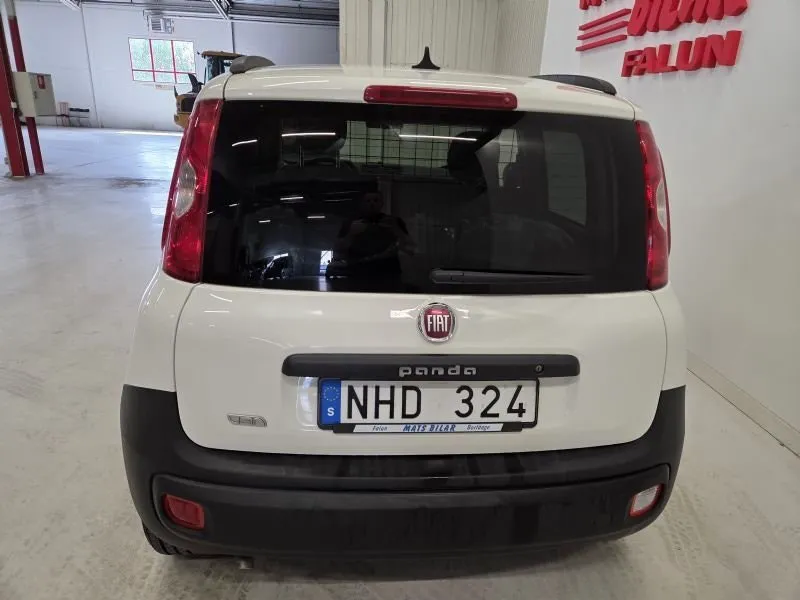 Vehicle image 6