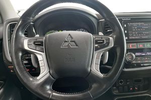 Mitsubishi Outlander bild 9