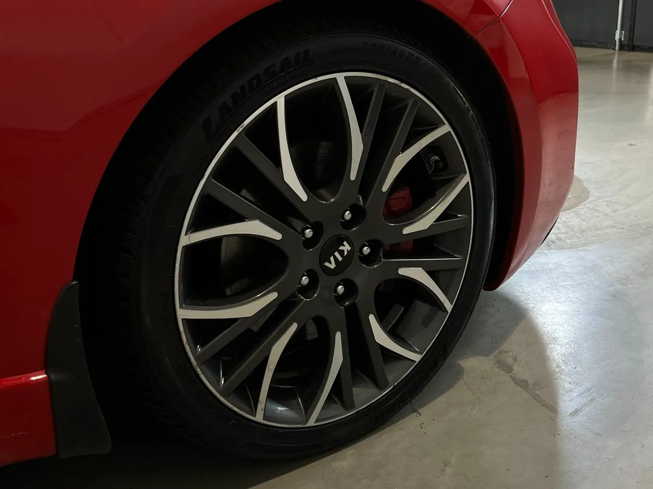 Vehicle image 11