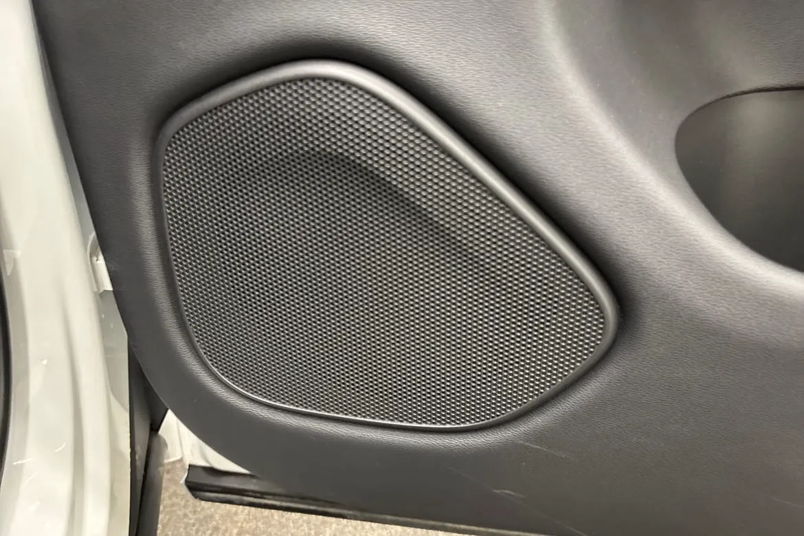 Vehicle image 22