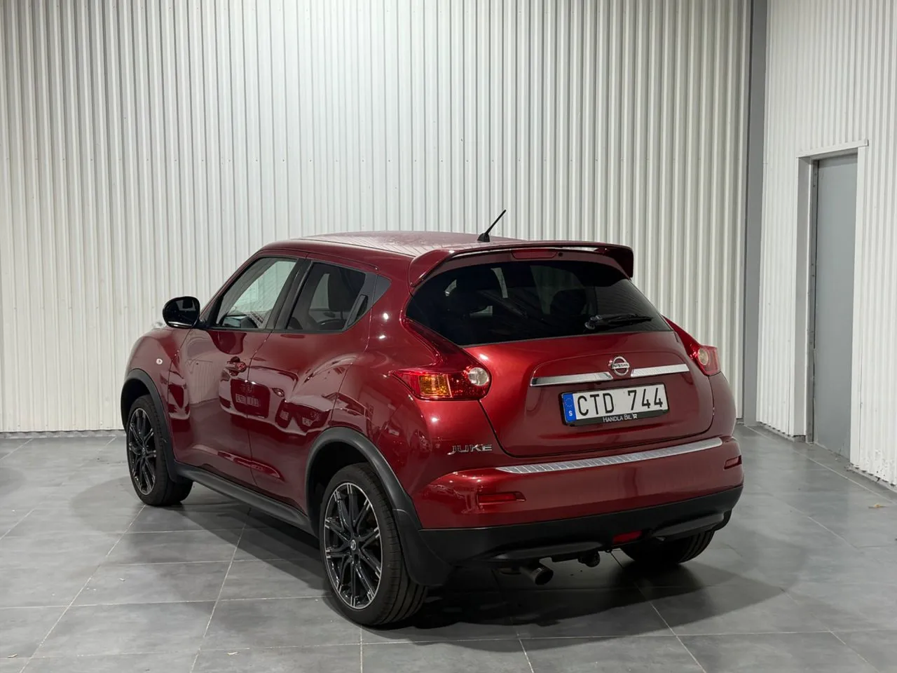 Vehicle image 2
