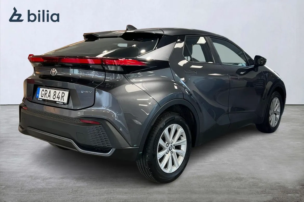Vehicle image 18