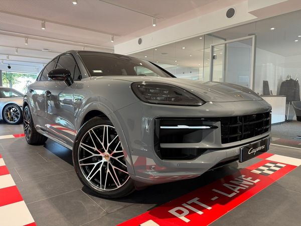 Porsche Cayenne E-HYBRID COUPÉ BLACK EDITI - 2026