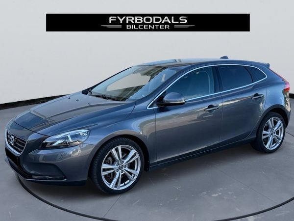 Volvo V40 D3 Geartronic Automat 150hk Diesel Nyservad 1342kr/mån - 2013