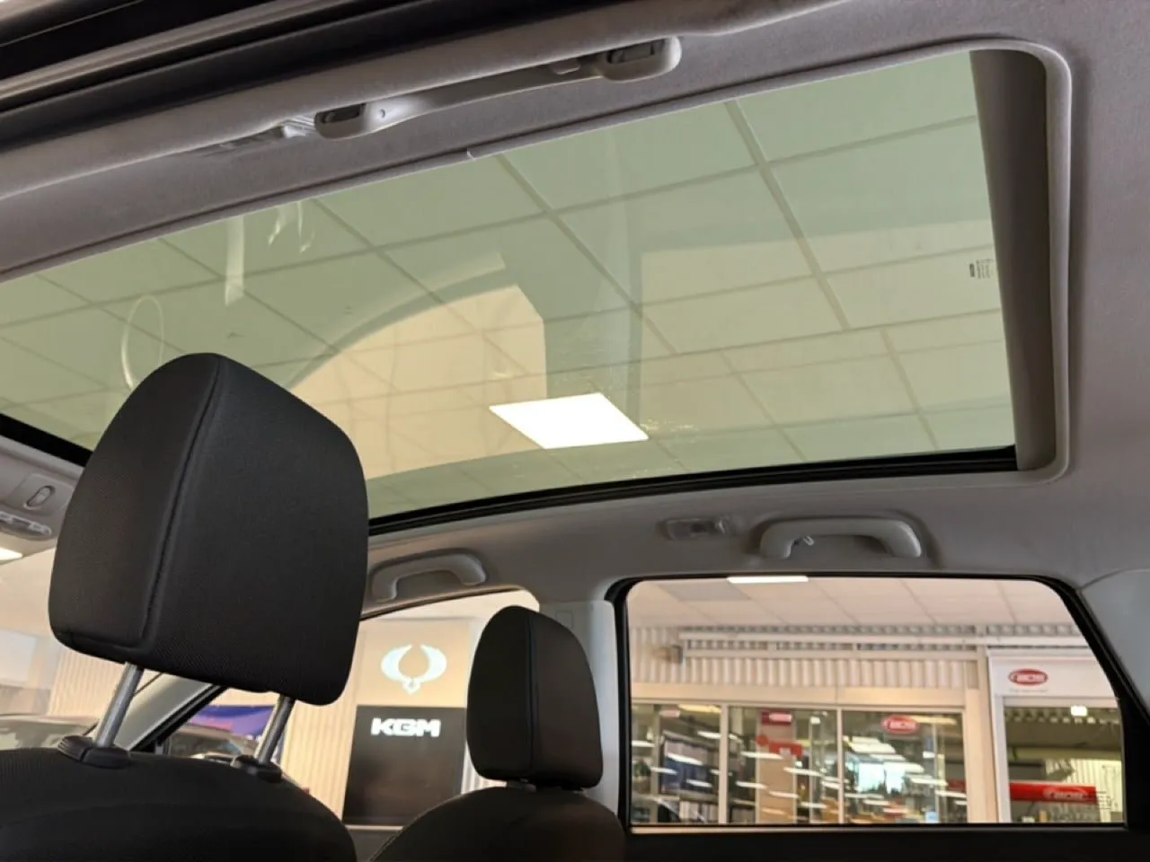 Vehicle image 20