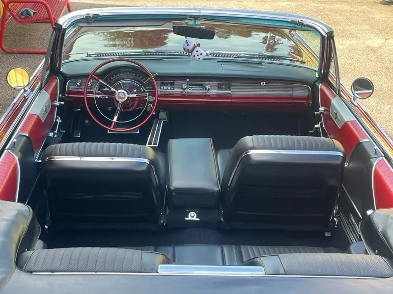 Vehicle image 22