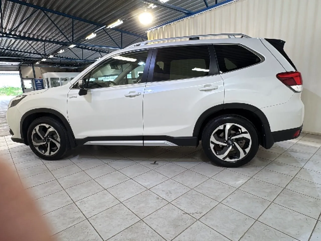 Vehicle image 3