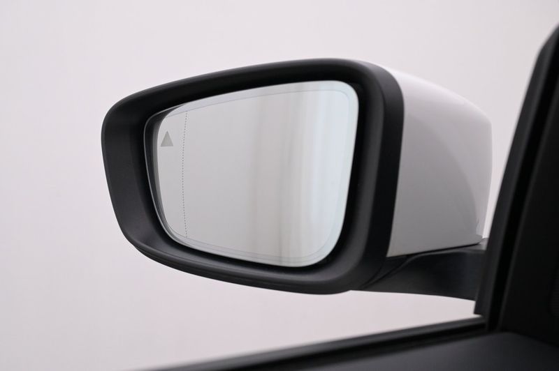 BMW i4 bild 19