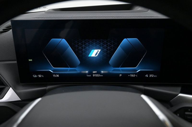 BMW i4 bild 9