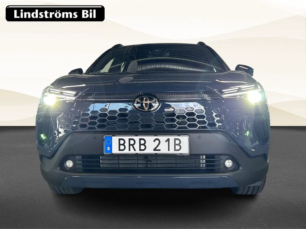 Vehicle image 8