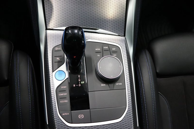 BMW i4 bild 19