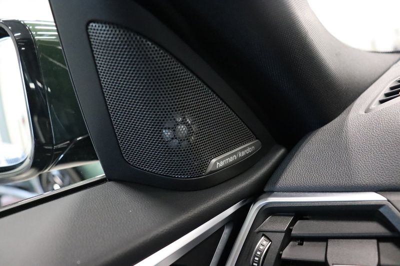 BMW i4 bild 25