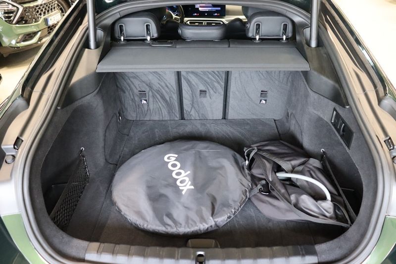 BMW i4 bild 7