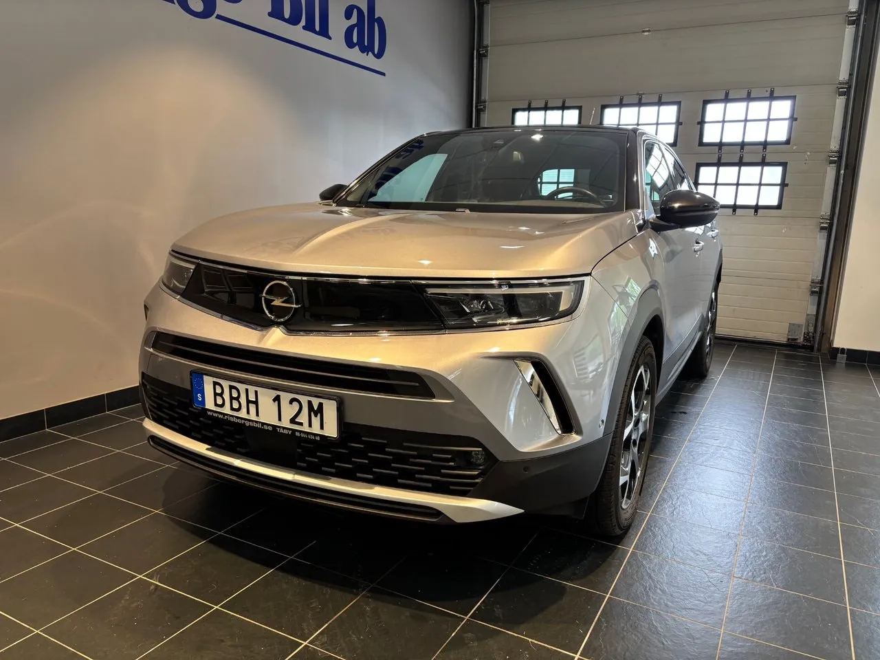 Vehicle image 2