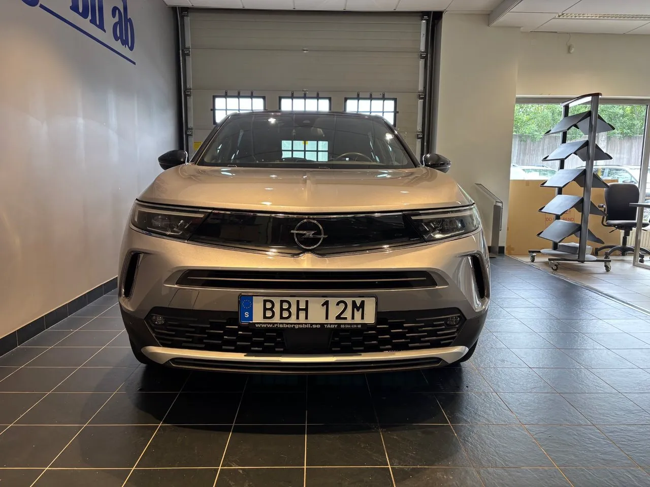 Vehicle image 1