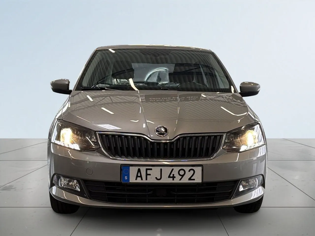 Vehicle image 1