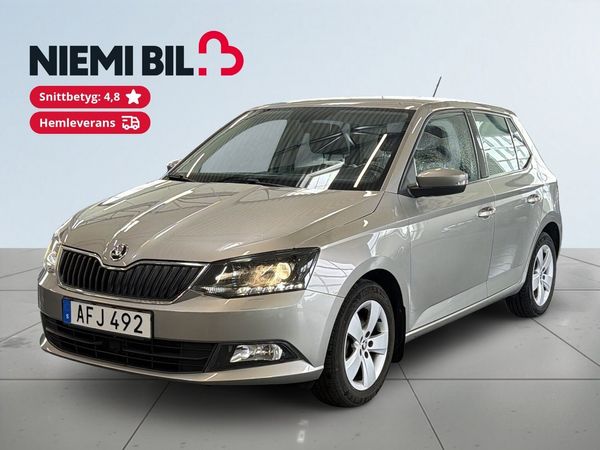 Skoda Fabia 1.0 TSI Style S&V-hjul Carplay Parkeringssensorer - 2018